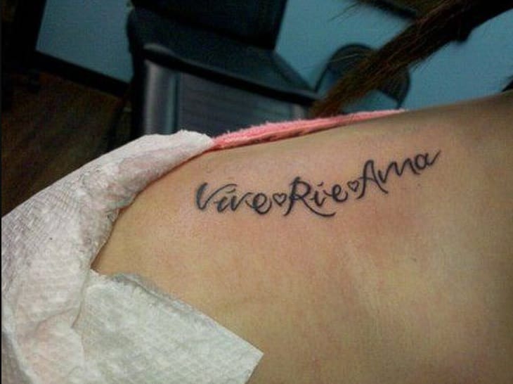 Palabras para tatuarse: vive, ama, ríe